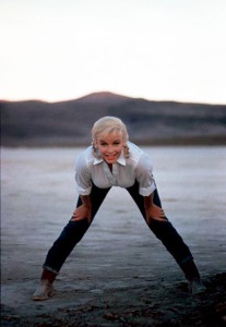 102110-Marilyn-Monroe-400